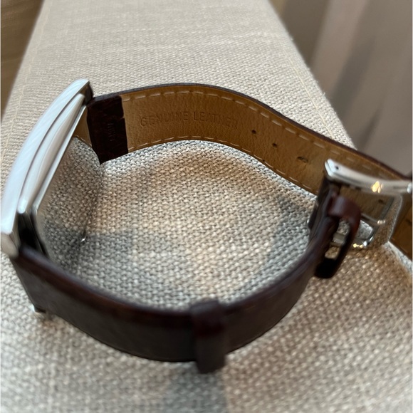 Kenneth Cole Men’s Leather Watch (with Date) - Picture 8 of 11